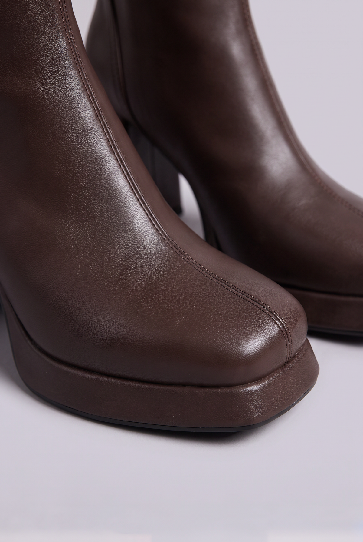 Vivia | Fall Ankle Boots